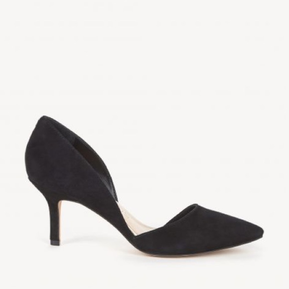 Brand new in the box JENN
D'orsay pump